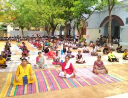 chinmayavidyalaya_yogaday